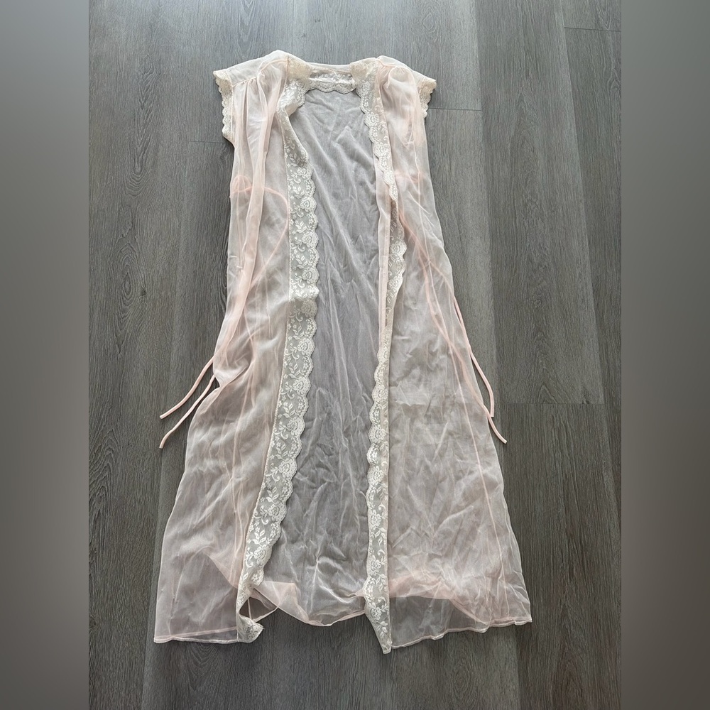 Vintage nylon Sheer Lace-Trim Long maxi  Robe in Blush Pink‎ fairy romantic